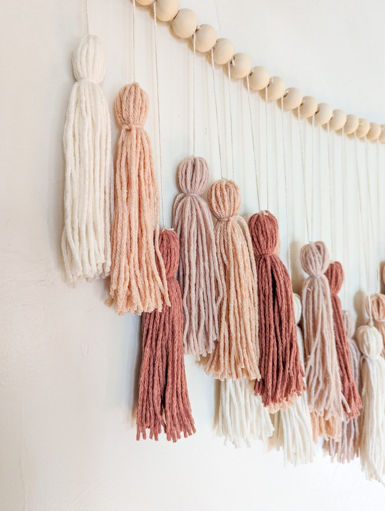 Warm blush pink and mauve yarn tassel wall hanging / Earth tone fiber art / Boho wall decor / Girls Nursery / Tassel garland image 8