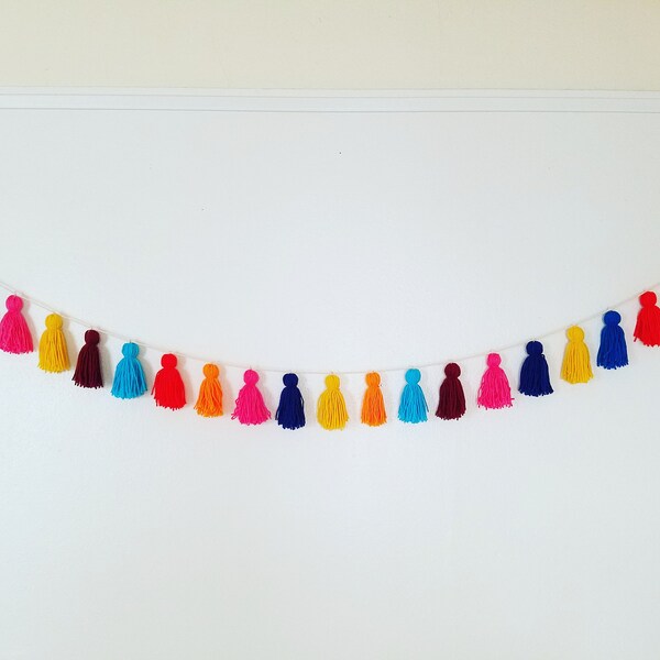Bright and colorful yarn tassel garland / Eclectic Bohemian decor / Colorful global decor / Tassel banner / Kids boho bedroom