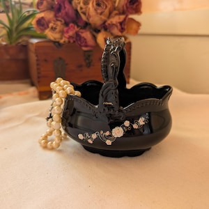 Panier à bijoux vintage Whimsigoth en céramique florale noire - Payot of Paris