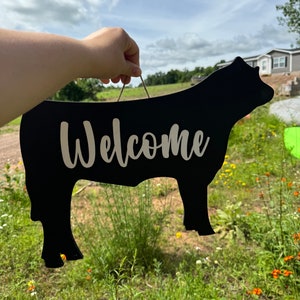 Panneau de bienvenue| enseigne en bois | décoration intérieure| plaque de porte| accroche-porte| signe ouest | panneau de bienvenue| accueil floral| signe vache | boeuf | ferme