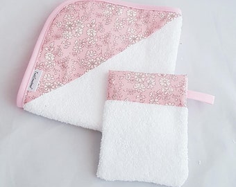 Bath cape and washcloth for babies in pink Liberty Capel available in 2 sizes