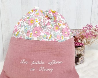 Pochon à lien doublé en Liberty Betsy Cupcake et double gaze de coton, disponible en 3 tailles et personnalisable