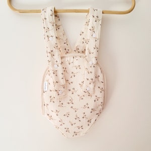 Double gauze baby carrier with branch pattern, adjustable and customizable straps