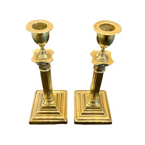 antique victorian circa 1900 pair of corinthian column ornate heavy brass candlesticks on stepped   base candle holders mantle candlesticks