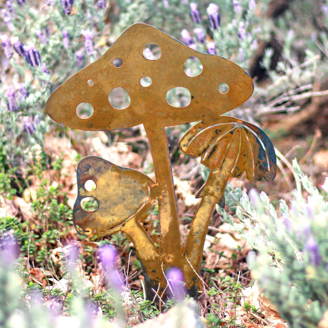 Mushroom Patch Garden Decor, Mushrooms Metal Garden Sculpture, Mushroom