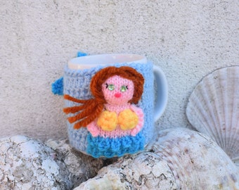 Cute Crochet Mermaid Cup Cozy, Manchon de la coupe de queue de sirène faite à la main, couverture de tasse de café pour l'amant de sirène, ocean Coffee Cup Holder Tea Party Idées