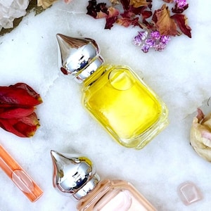 ROSE MUSK - Rose Perfume / Alcohol-Free / Cruelty-Free / Paraben-Free / Soft White Musk, Rose aroma, Slightly Sweet, Clean and very exotic