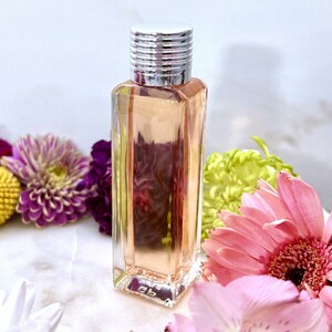 30 ml Gift Bottle of our Perfume Oils that are a Fairtrade product and Sustainably sourced.