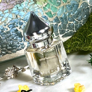 DAHNUL OUD BLENDED Agarwood Perfume Oil / Deep Woody Aroma / Cruelty-Free / Roll On Perfume Oil / Perfume Travel Bottle / Parfumerie Scent