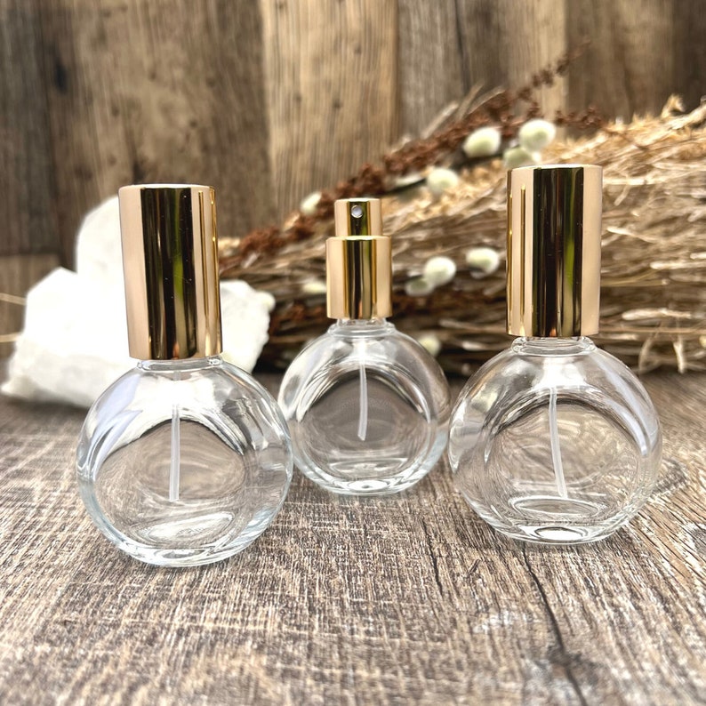 The Parfumerie offers the Tammi Perfume Bottle for your Travel Perfume Bottle needs. A great unisex Perfume Bottle.