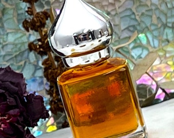 Aceite de perfume de oud añejo DEHNAL OUDH SINGAPORI, excepcional, sin alcohol, de comercio justo, de lujo, con aroma amaderado, ahumado, terroso, dulce y resinoso.