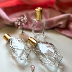 GLASS PERFUME BOTTLES Diamond Shape 2 oz./60 ml, Empty Perfume Bottle, Refillable Perfume Bottle for your tincture bottle needs, unisex