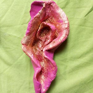 Clay vulva sculpture, female altar body art, artistic vulva &quot;Sacred Liquor&quot;, inspiring and meditative female sex