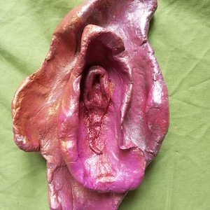 Clay vulva sculpture, female altar body art, &quot;Free Karma&quot; artistic vulva, female sex in clay
