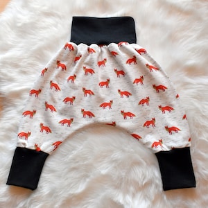 Evolutionary baby harem pants Fox ecru organic jersey oekotex