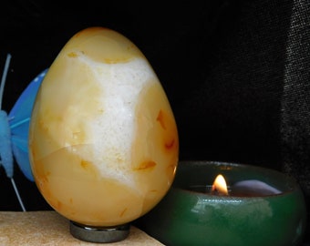 Carnelian Crystal Egg – 70mm Healing Gemstone for Energy & Meditation