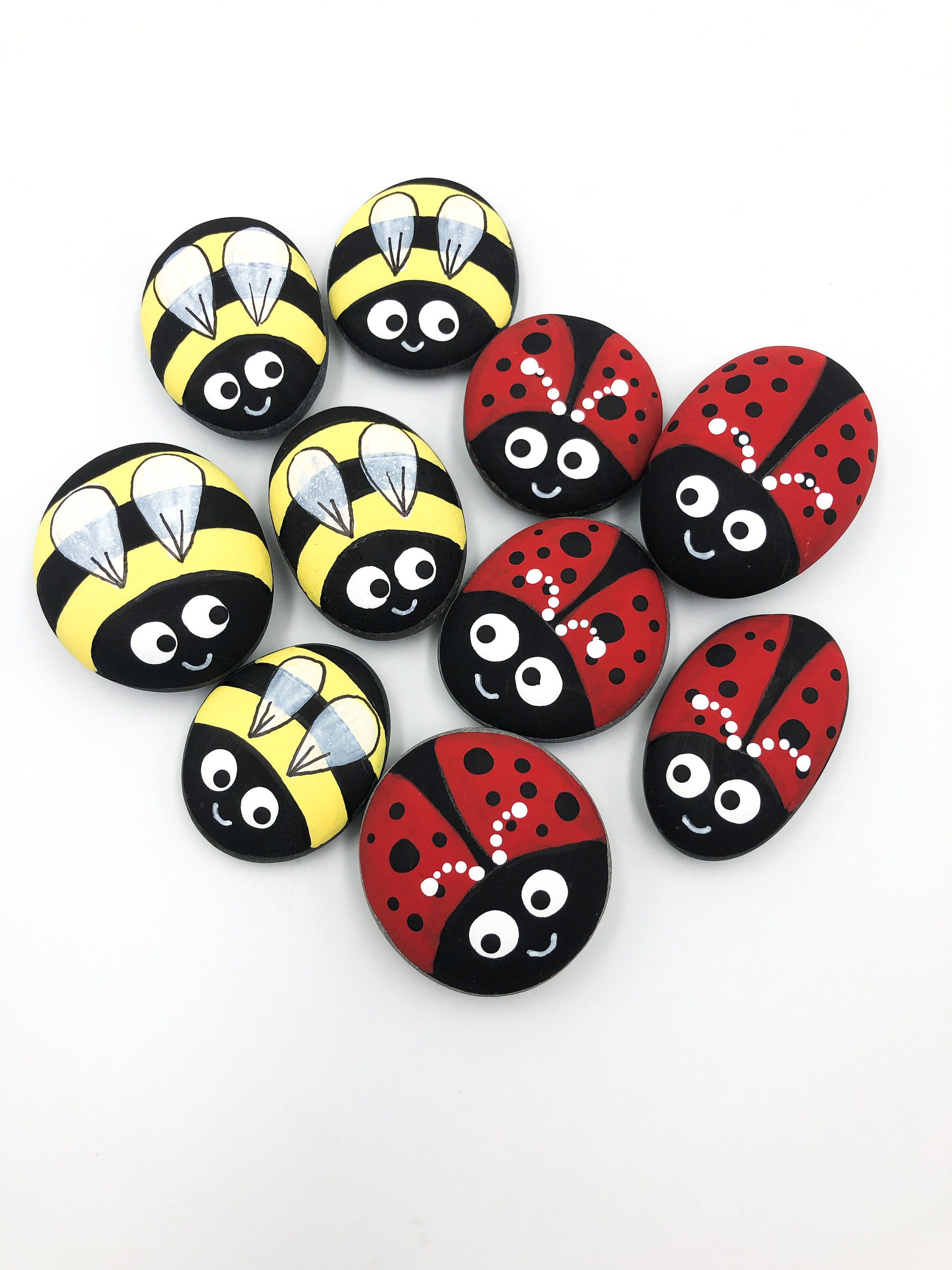 Hand Painted Ladybug & Bumblebee Tic Tac Toe Game: Garden Stone