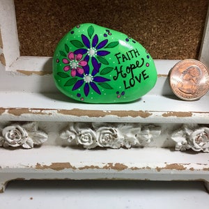 Encouragement rock, Faith Hope Love Painted Rock, Affirmation stones, Painted Daisies, Teacher gift, Christmas gift, Hand Painted Rock image 5