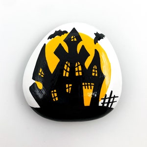 Halloween Haunted House Painted Rock: Spooky Decor
