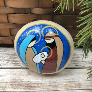 Holy Family Nativity Paperweight, Nativity Rock, Christmas Nativity Painting, Hand Painted Rock, Birth of Jesus Painted Rock, Manger Scene image 7