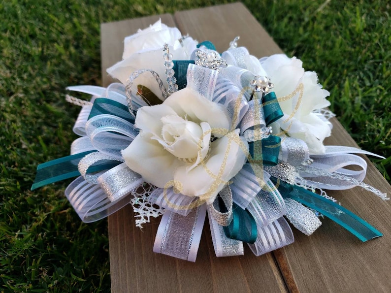 Silver Corsage prom Homecoming Ivory White Roses shinn bracelet Crystals Corsage and Boutonniere set Emerald corsage Wedding
