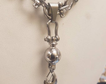 Crane ball and hook necklace store