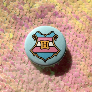 Zauberer Wappen Trans Pride Button