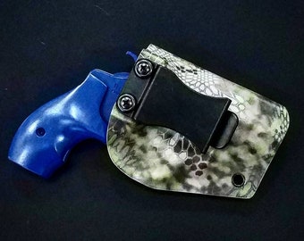 Smith & Wesson Modell 642 Revolver .38 Spezial 1.875 Inch Barrel J Frame Kryptek Altitude Kydex Holster IWB Rechte Hand