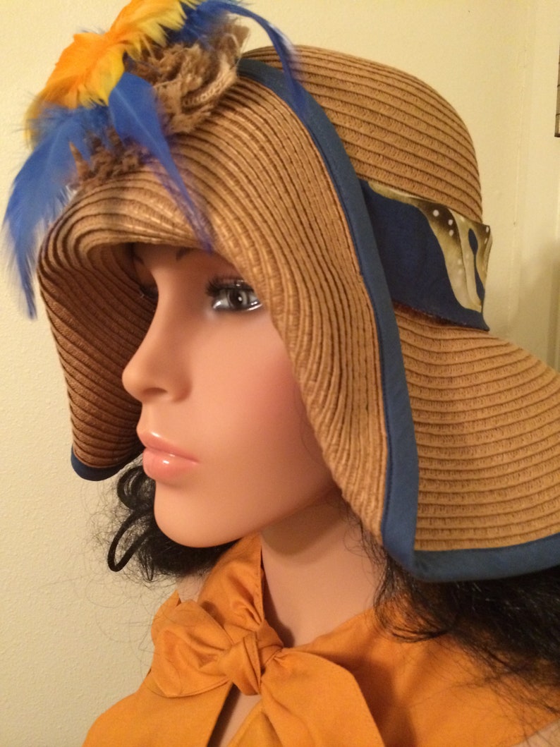 New Vintage Feather Flapper Hat,1920/'s Downton Abbey Feather Hat,Tan Cloche Hat,Vintage Fair Feather Hat,Antique Feather Hat,Feather Hat