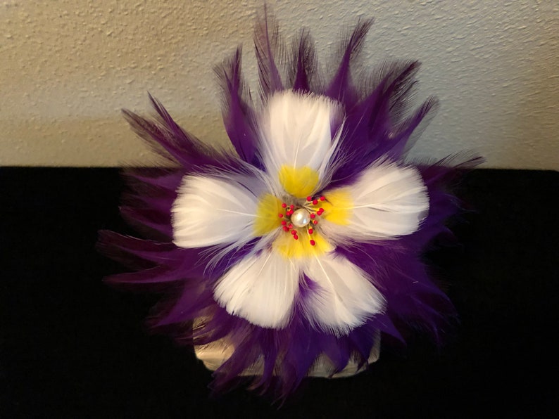 Aloha On My Mind Hibiscus Feather Flower Hair Pick,Hawaiian Style Hair Pick,Hair Ornament,Hair Trinkets,Up-Do Hair Pick,Hawaiian Feather Art