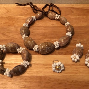 Graduated Spotted White Lynx Cowry Shell Lei Set, Lynx Sieraden Set, Hawaiiaanse Sieraden, Polynesische Juwelen, Hand Made In Maui, One Size Fits All Set