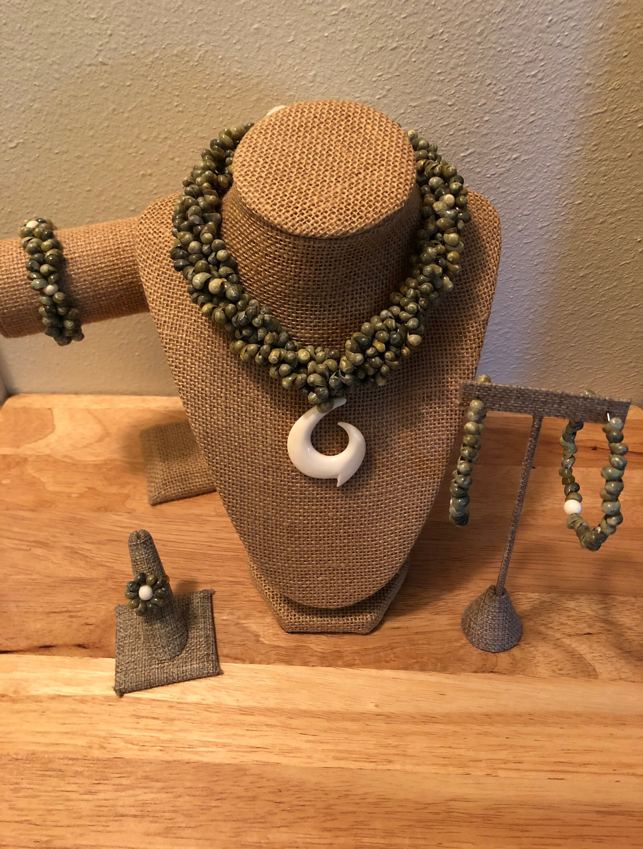 4Pc. Green Mongo Shell Strand & Buffalo Bone Hook/Beads Jewelry Set,Hawaiian Jewelry,Maui Made Jewels,Polynesian Wear,Fashion Accessories