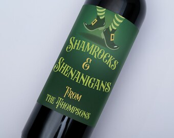 Etiqueta de vino del Día de San Patricio - Shamrocks and Shenanigans, mensaje personalizado
