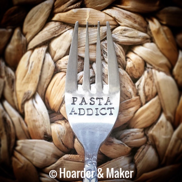 PASTA ADDICT Op maat gemaakte aangepaste gepersonaliseerde vork Hand gestempelde keukengeschenken voor haar hem Chefs Foodie Italian Food Lover Housewarming First Home