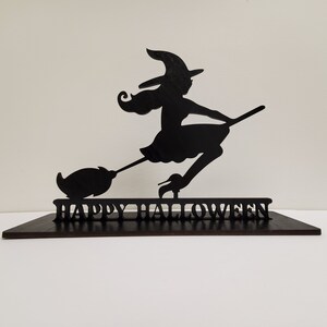 Heks op een bezem 473-004 Houten bord voor Halloween