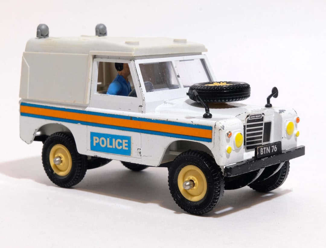 LAND ROVER - Series III 90" Swb Police Truck - Britain Ltd Toys - Scale