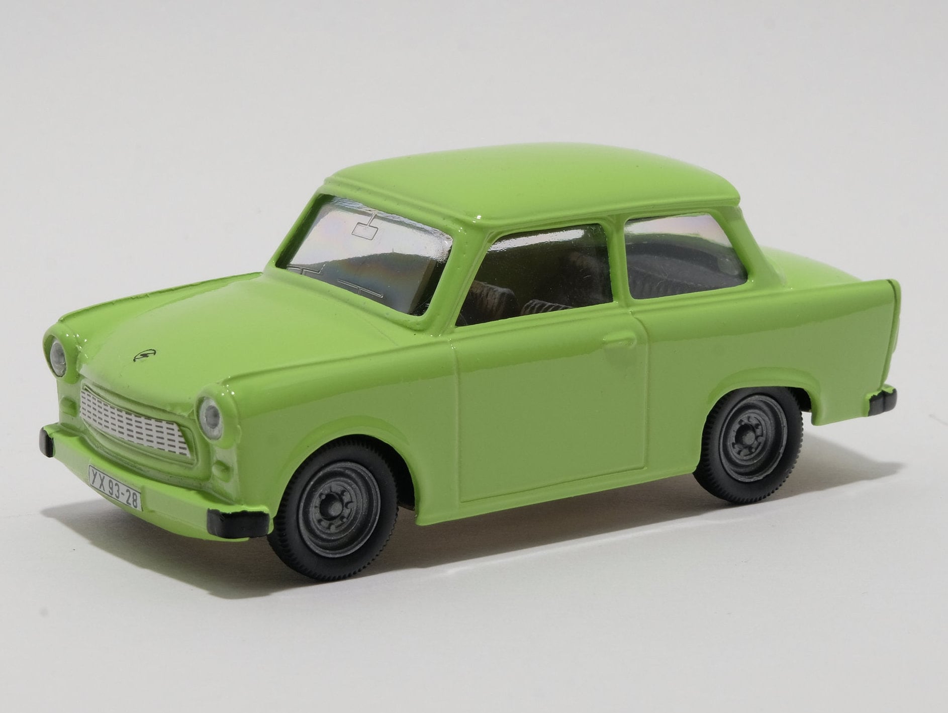TRABANT - 601 Sedan | Der Trabi - BOXED - Vitesse Models