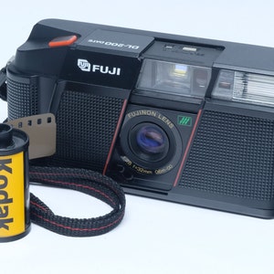 FUJI – DL-200 Date / Cardia Date - 35mm Film Point and Shoot Camera - Film Tested & Fully Functional - with Strap, Battery and Film
