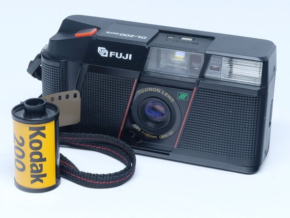 FUJI DL 200 Datum Cardia Datum 35mm Film Point and Shoot Camera