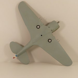 Massief houten vliegtuigmodel handgemaakt en geschilderd Curtiss H 75 A Ech 1/48 Slag om Frankrijk mei-juni 1940 afbeelding 3