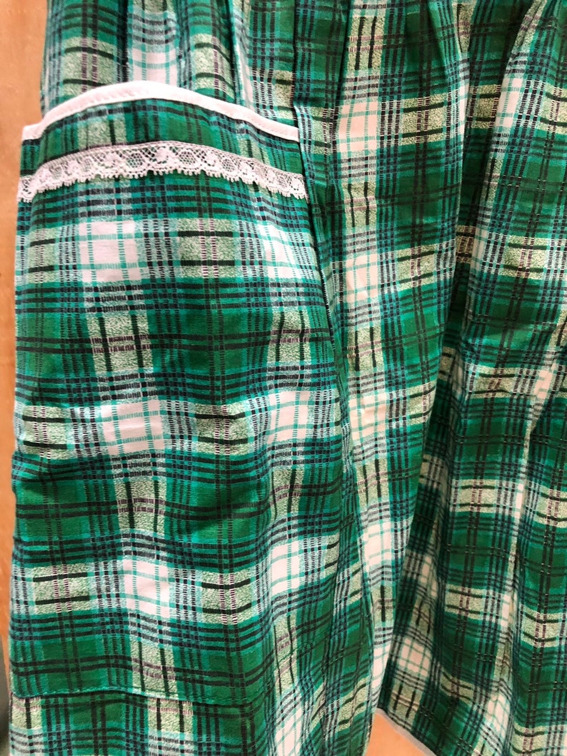 pockets Vintage cotton half apron green plaid