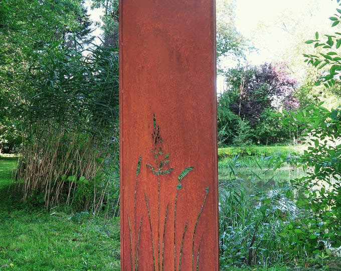 Steel Garden Wall - "Maedow" - Modern Outdoor Ornament