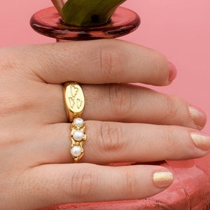 Clouds and sun signet ring - cute oval signet ring