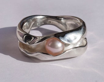 Pink pearl sterling silver ring