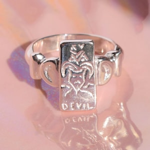 L'anello dei tarocchi del diavolo - anello satanico