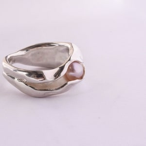 Pink pearl sterling silver ring image 2