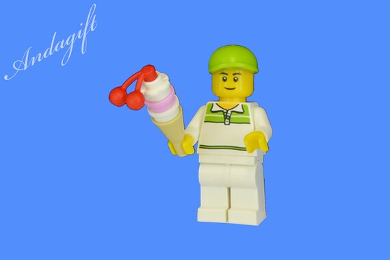 Ice Cream Stand w// Sundae Minifigure Candy Shop Counter Vendor Town City LEGO