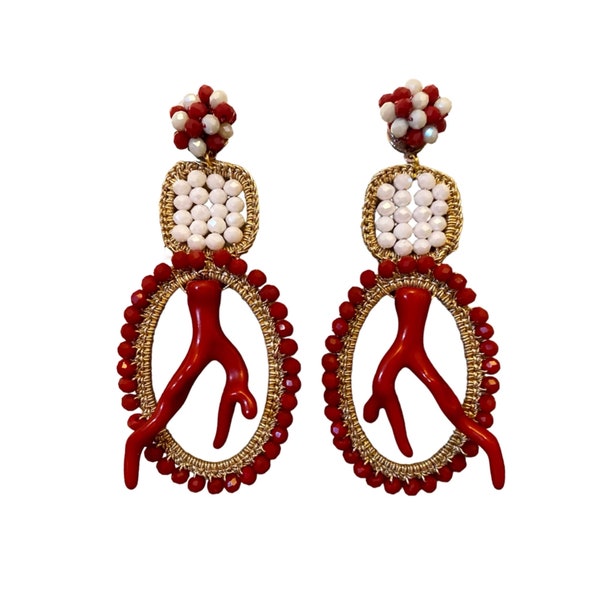 orecchini barocchi, amanti della creatività, gioiello italiano alla moda, orecchini estivi con corallo,orecchini tessili leggeri