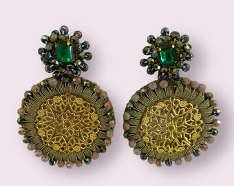 charming green earrings, baroque earrings, semi-precious stones earrings, light earrings in jewel yarn, precious and unique earrings, boho