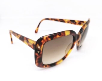 Vintage Giorgio Armani Sunglasses: Tortoise Square Frame, 90s Style